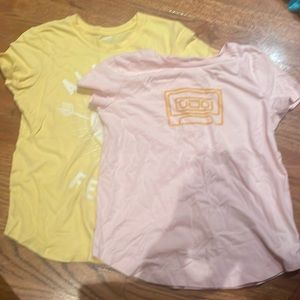 2 old navy kid shirts